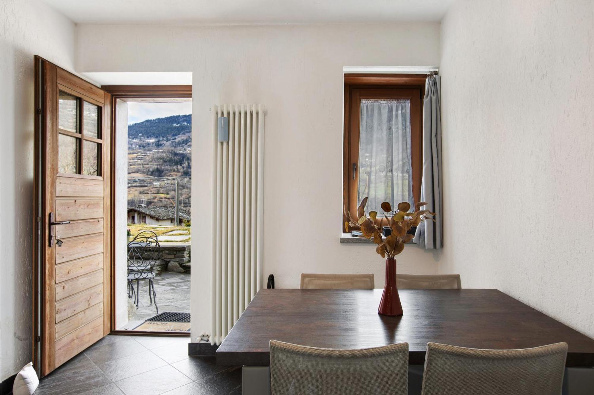 Mini House Valle D'Aosta Roisan Екстериор снимка
