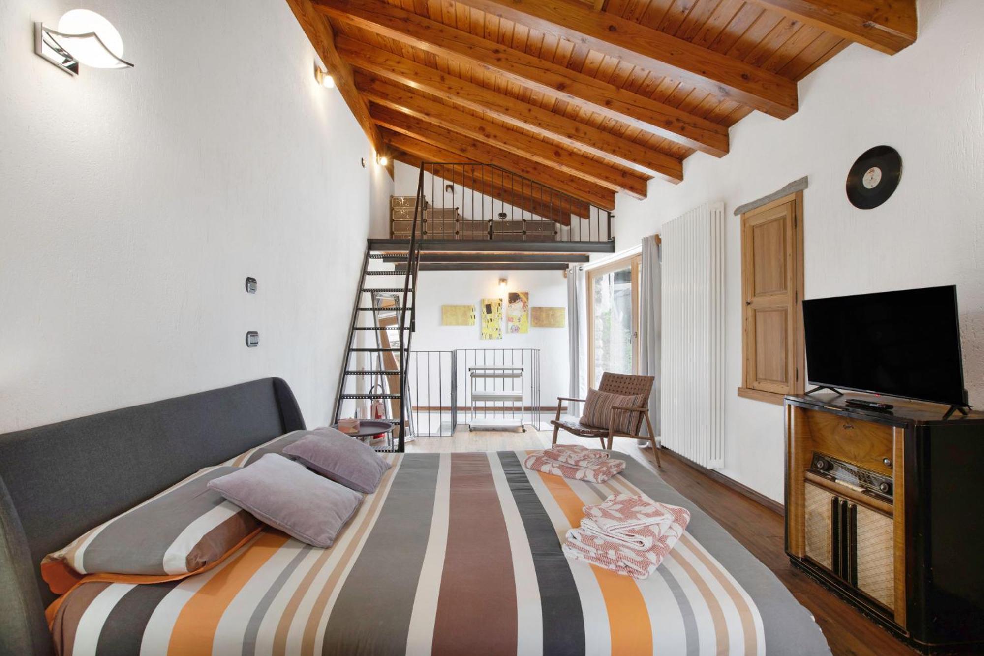 Mini House Valle D'Aosta Roisan Екстериор снимка