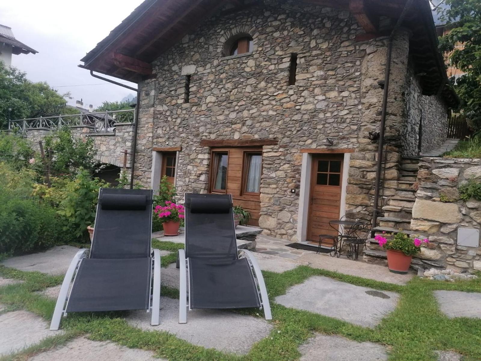 Mini House Valle D'Aosta Roisan Екстериор снимка